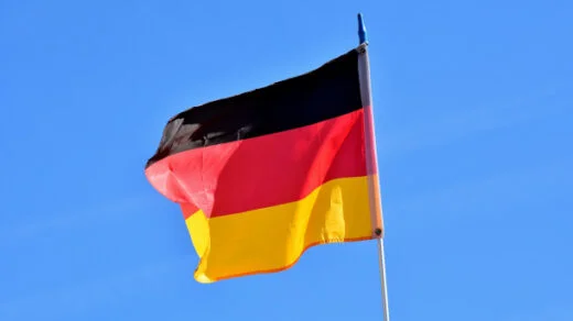Steag german fluturând